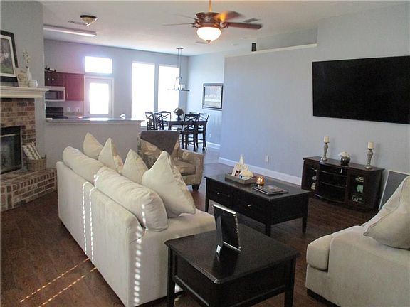 4th image of 4008 Garden Springs Dr