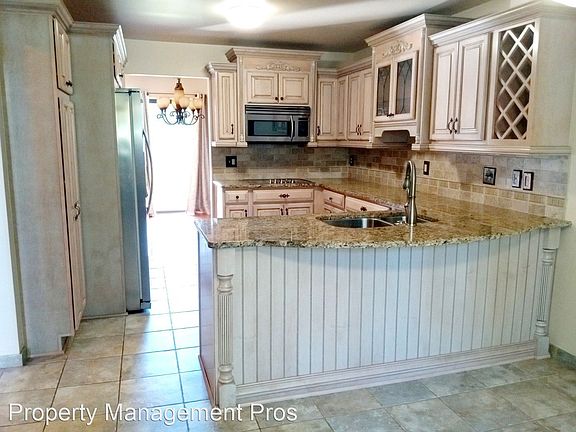 5th image of 5657 Hillcrest Cir E #1