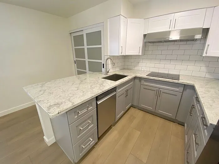 1112 Buena Vista Ave #102 — Photo 4