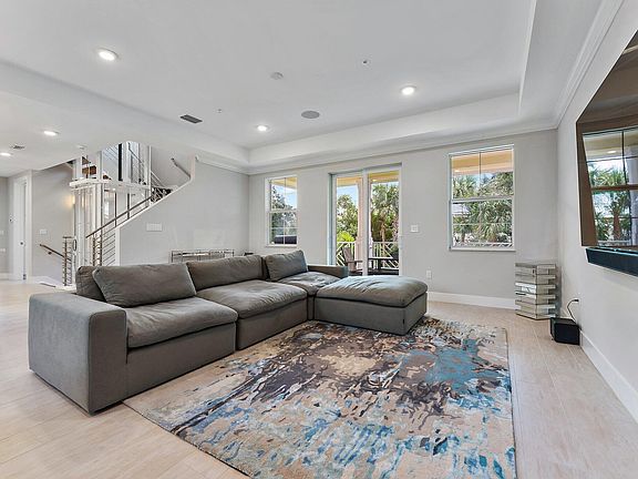 3rd image of 1033 Harbor Villas Drive #4