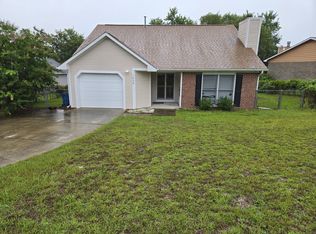 1653 Winnabow Dr, Fayetteville, NC 28304