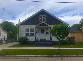 1605 Jackson St, Two Rivers, WI 54241