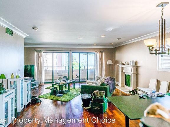 3rd image of 401 Camino De Las Colinas