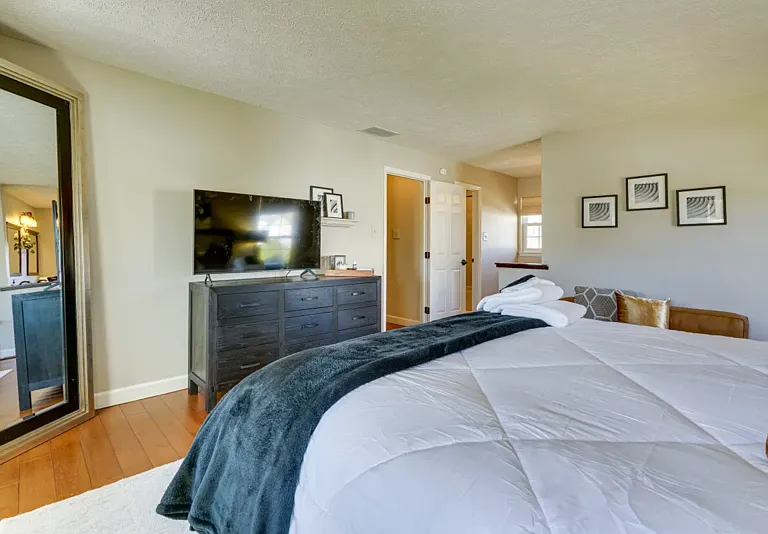 151 Rambling Rd — Photo 18