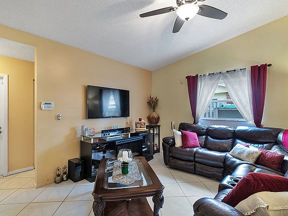 4th image of 13851 Langley Pl