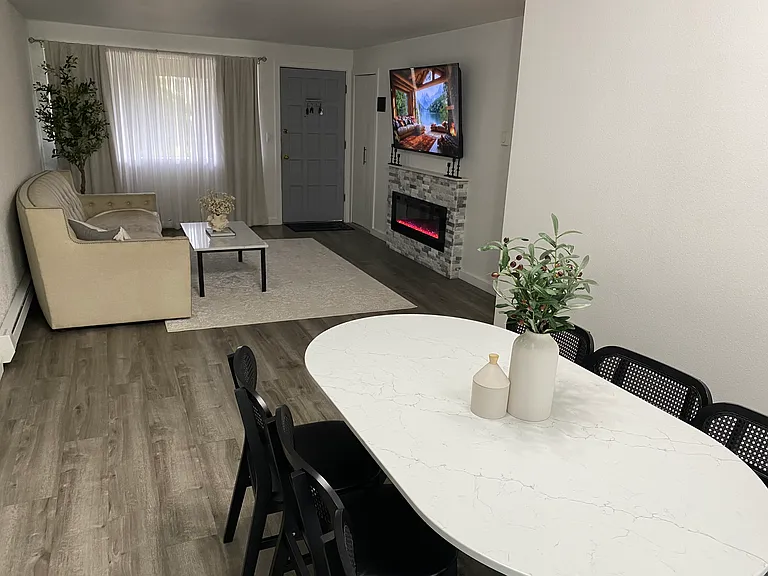 11821 Admiralty Way #1 — Photo 7