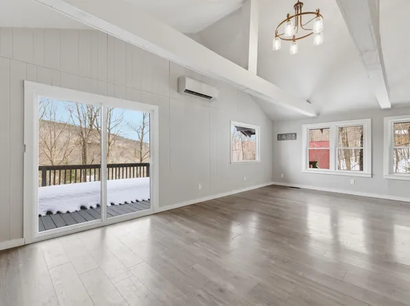 25 Hilltop Drive, Newbury, NH 03255