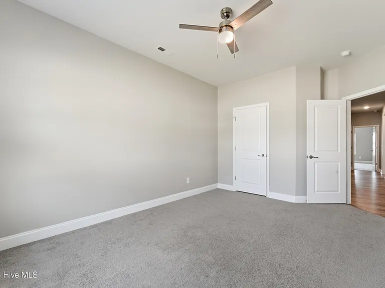 755 Greenwich Pl — Photo 35