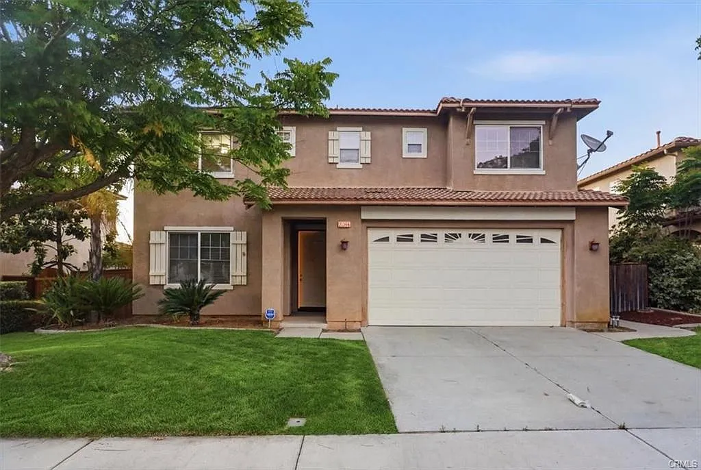 4 bed, 2484 sqft, $4,100 — Photo 3