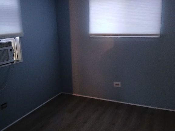 4th image of 1375 Pasadena Ave S