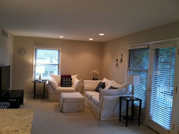 2nd image of 885 N Old Woodward Ave APT 14