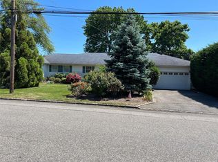 98 Shoreham Rd, Massapequa, NY 11758