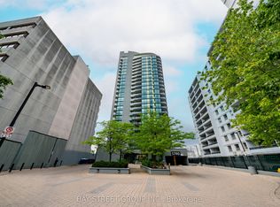 5740 Yonge St #2009, Toronto, ON M2M0B1