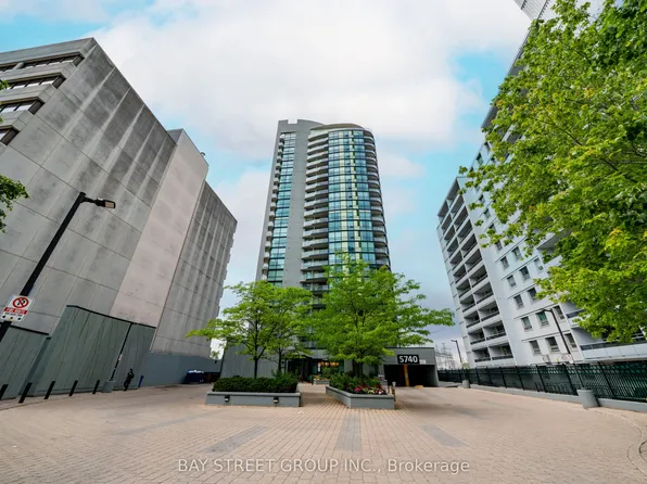 5740 Yonge St #2009, Toronto, ON M2M 0B1