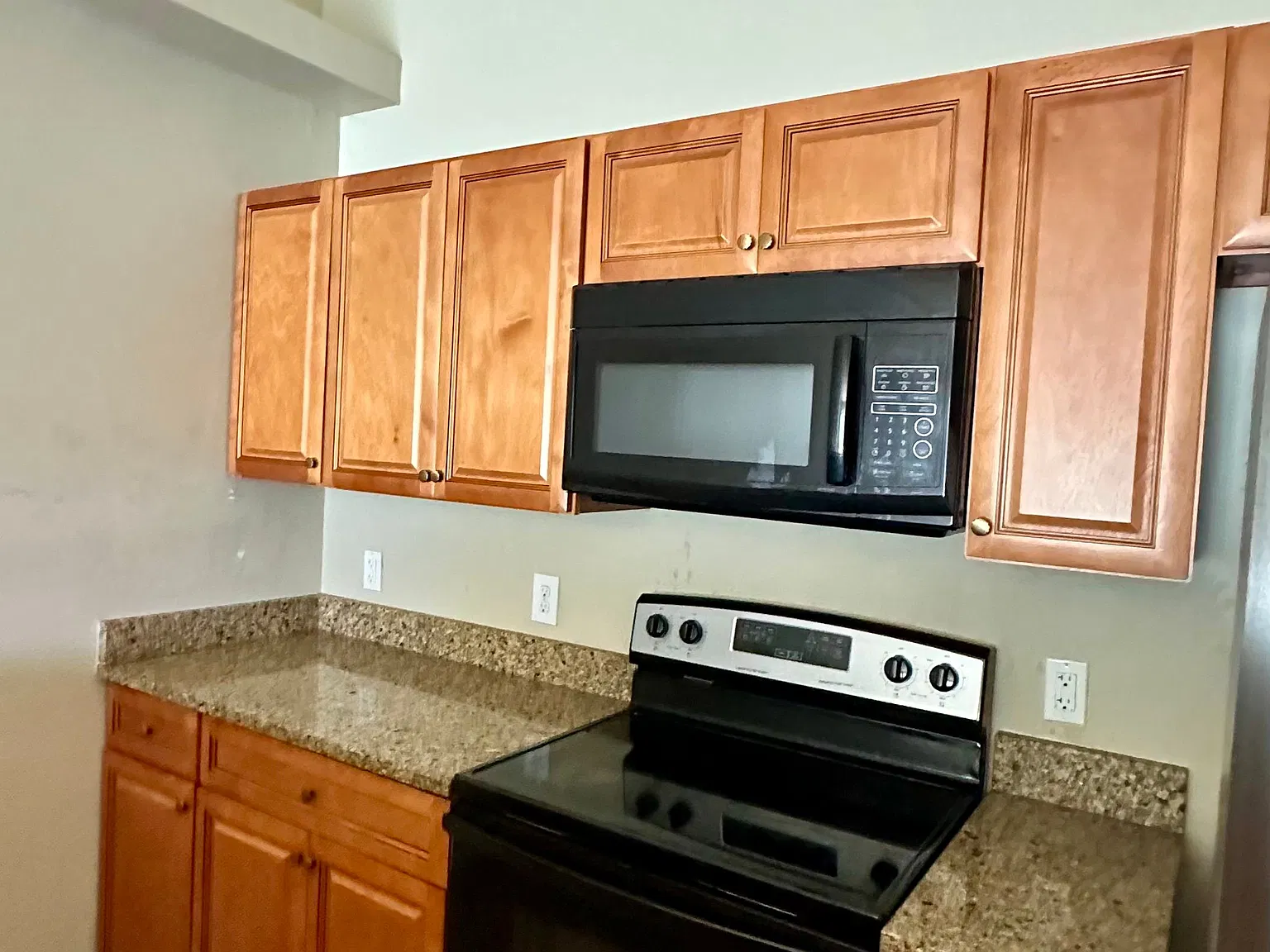 3 bed, 2.0 bath, 1200 sqft, $1,500 — Photo 4