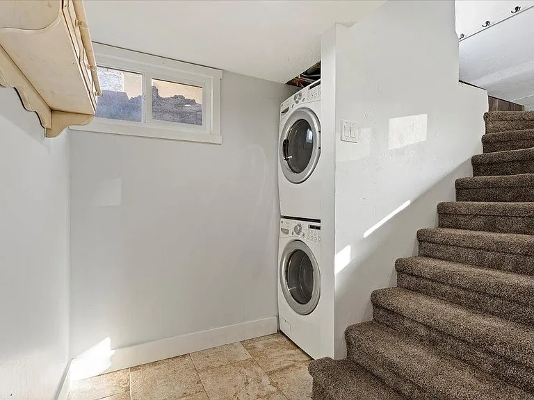 3940 Evelyn Rd — Photo 26