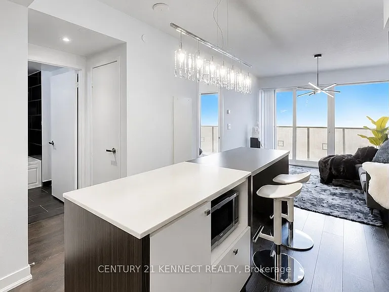 88 Harbour St #5703 — Photo 4