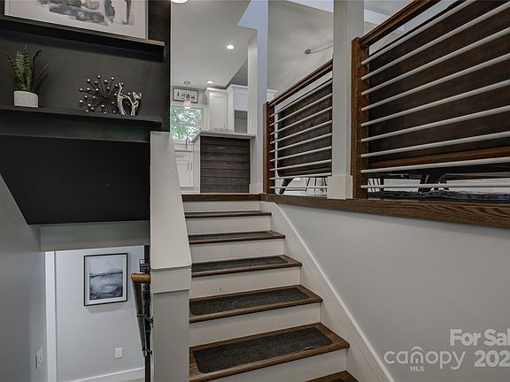 5th image of 6641 Wannamaker Ln