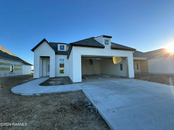 202 Sandy Bay Dr, Broussard, LA 70518