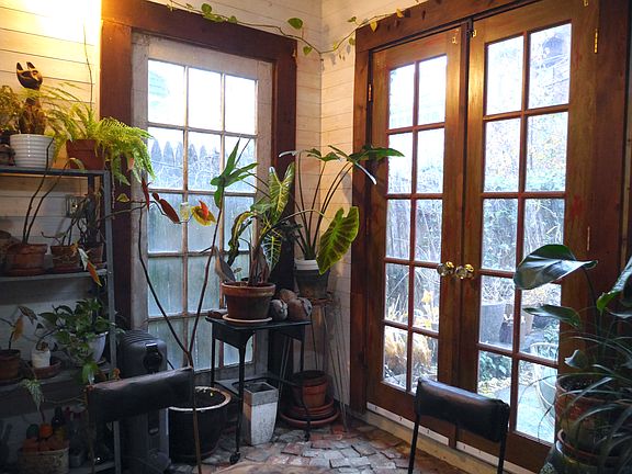 5th image of 213 11th St #1