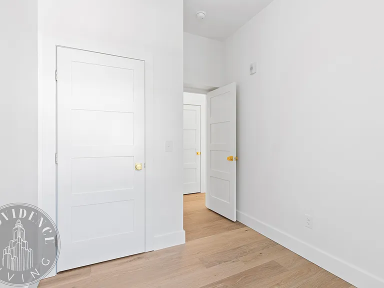 Blackstone Boulevard Residences — Photo 7