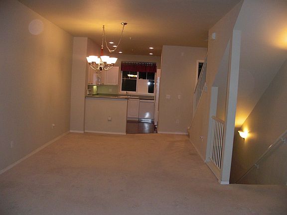 3rd image of 16125 Juanita-woodinville Way NE