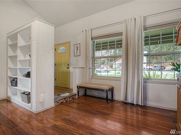 4th image of 8725 Oxford Dr SE