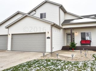 1088 Parkway Ln, West Fargo, ND 58078