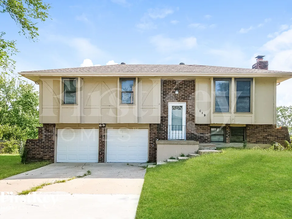 619 Zay Dr