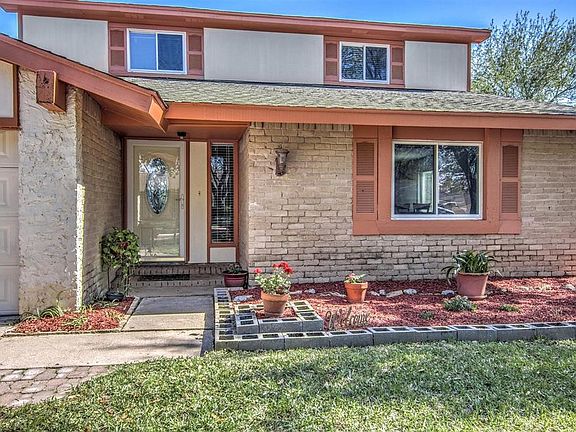 3rd image of 16515 Bougainvilla Ln