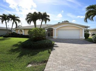 1722 SE 40th St, Cape Coral, FL 33904