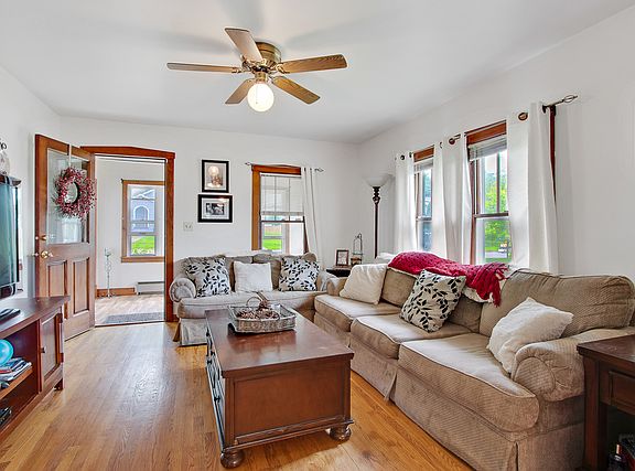 5th image of 1056 Spafford St