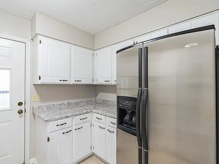 13103 Lillian St — Photo 9