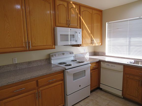 4th image of 18505 Mayall St Unit A