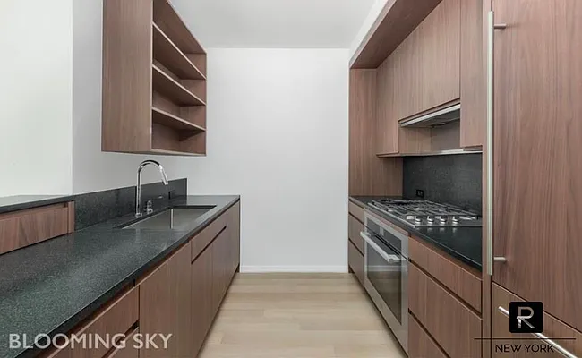 Rented by R New York | media 22