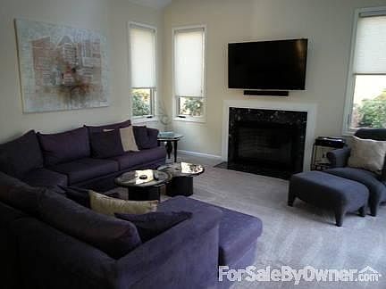 Den
						:
						Entire home new paint and carpeting.