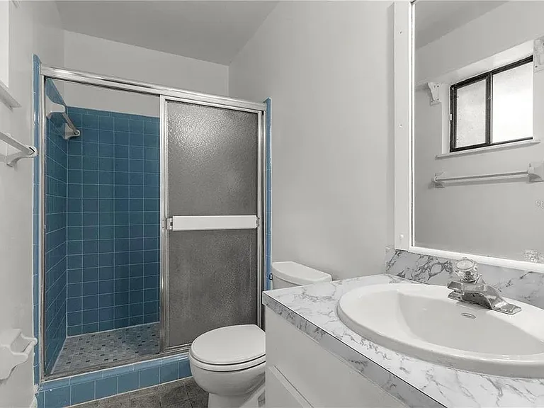 4344 NW 30th Ter — Photo 15