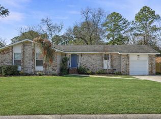 8517 Deerwood Dr, North Charleston, SC 29406