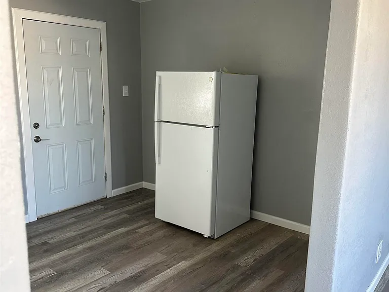 1602 W Tilden St — Photo 5