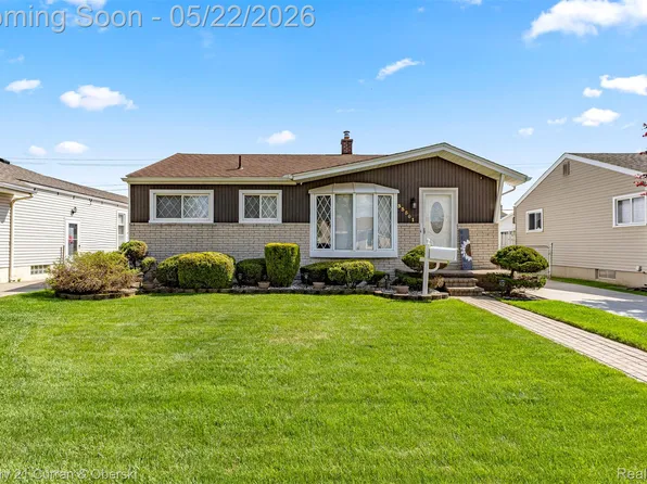 33501 Leona St, Garden City, MI 48135