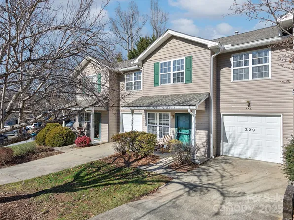 229 Wiltshire Cir, Fletcher, NC 28732