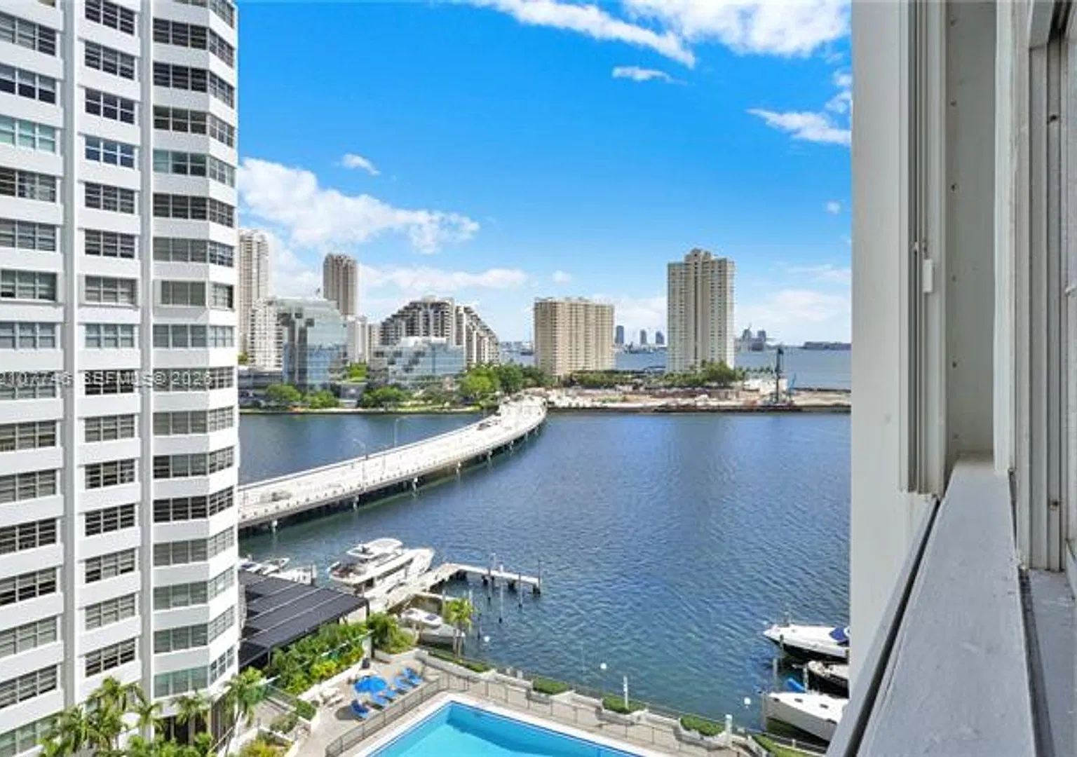 905 Brickell Bay Dr cu-1121, Miami, FL 33131 — Photo 2