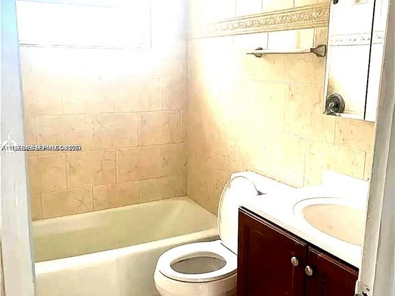 4th image of 2219 Polk St APT 6A