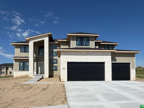 21901 Buchanan Pkwy, Gretna, NE 68028