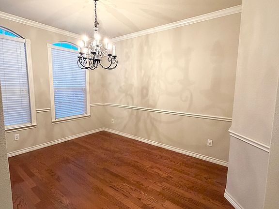 3rd image of 1102 Twilight Dr