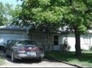 1328 SW 37th St, Topeka, KS 66611