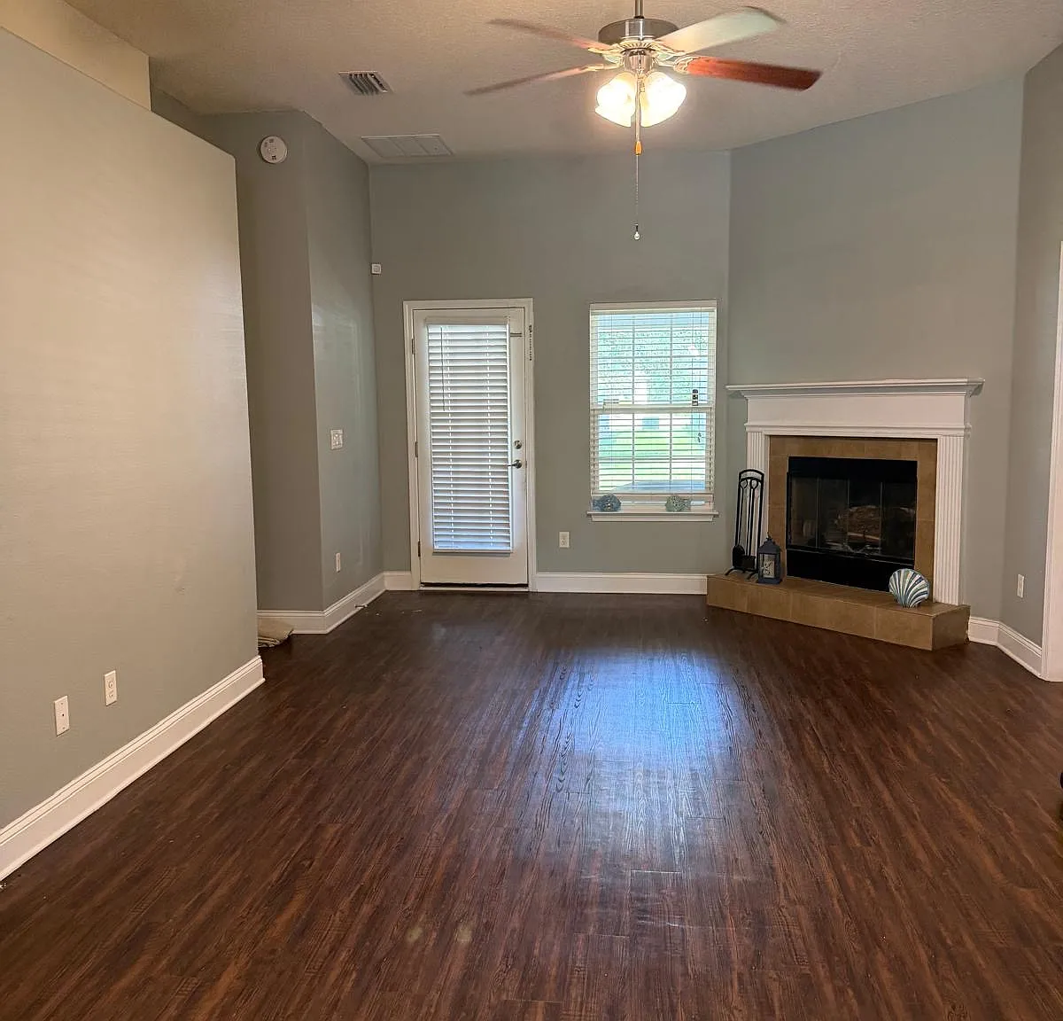 4 bed, 1830 sqft, $2,200 — Photo 4