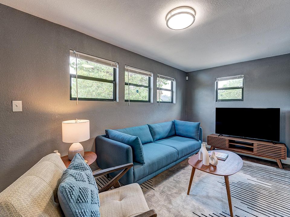1st image of 2527 Sumpter St #3