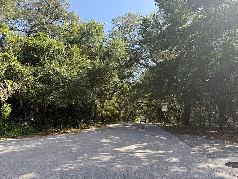 718 Bayou Blvd — Photo 13