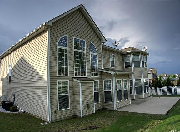 4th image of 3615 Grovecreek Pond Dr SW